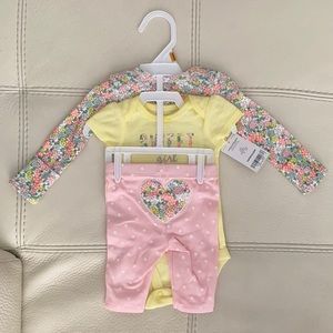 Carter’s Newborn Girl 3-Piece Set